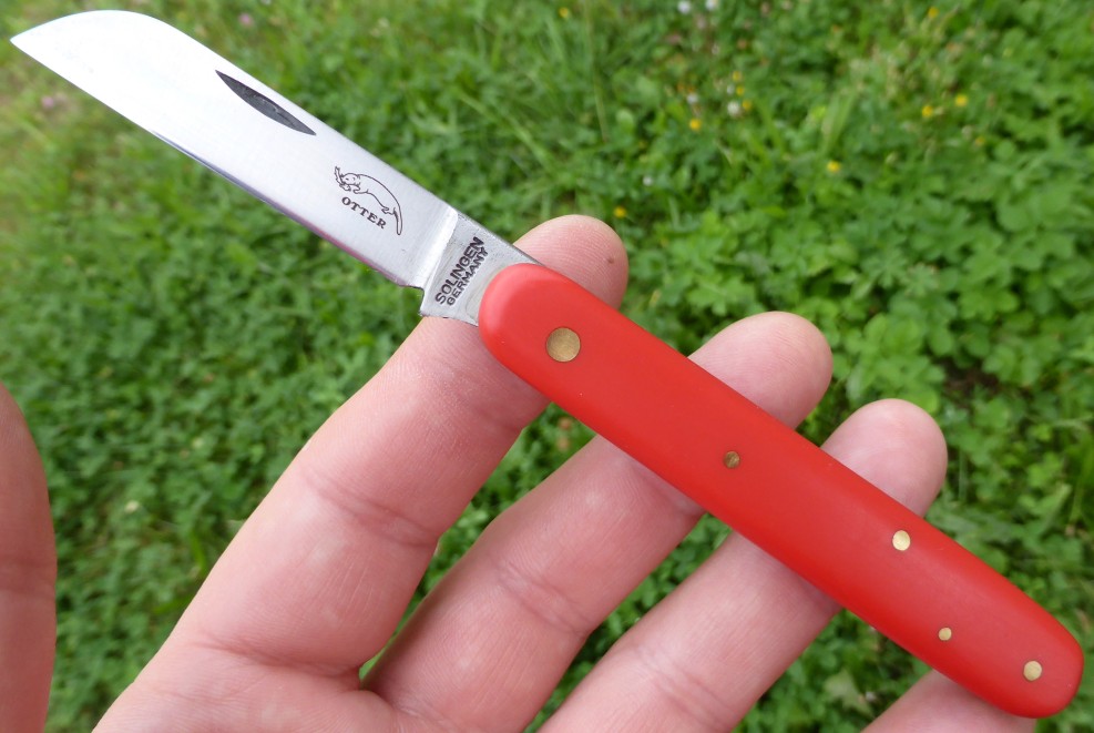Roubovací nůž 121 Otter Messer Solingen červený